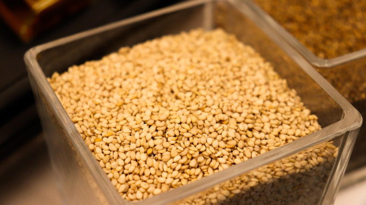 sesame seeds raw